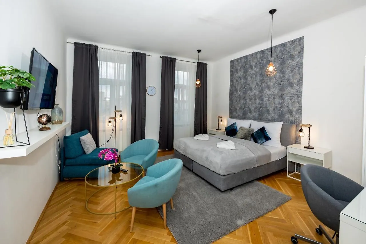 Apartamento Delightful 1 Bedroom Near Schoenbrunn And Westbahnhof With Big Porch Viena