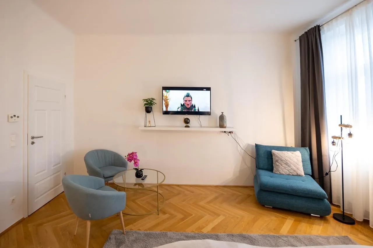 Apartamento Delightful 1 Bedroom Near Schoenbrunn And Westbahnhof With Big Porch Viena Austria